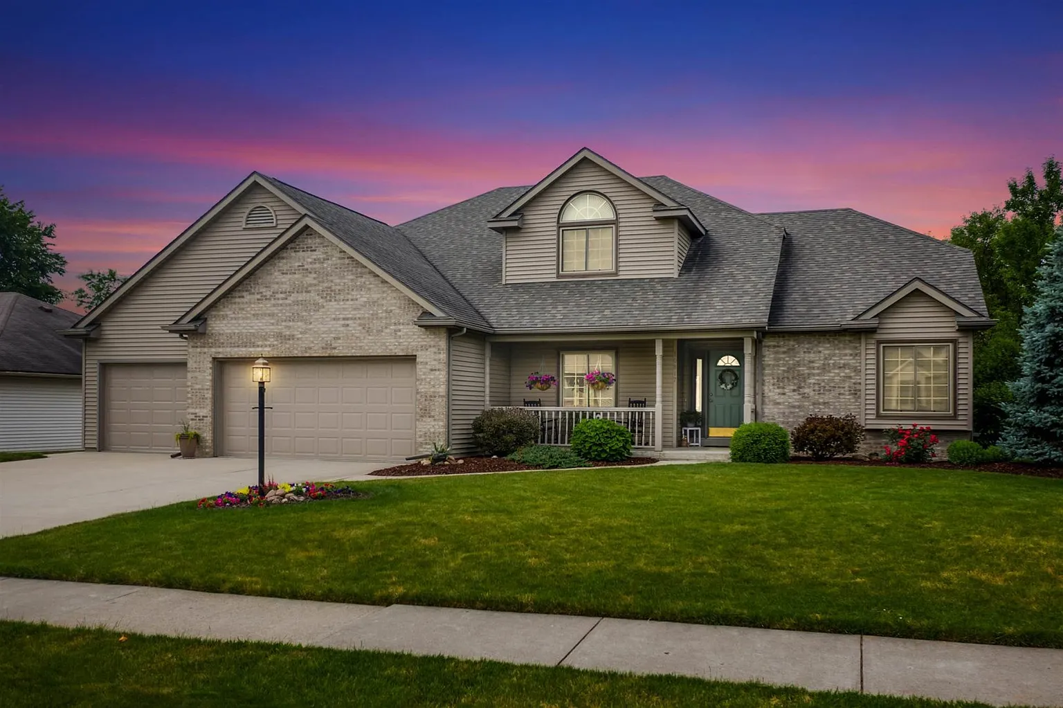 10817 Willow Creek Dr photo 1