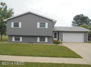 2015 12th Ave NE, Watertown, SD 57201