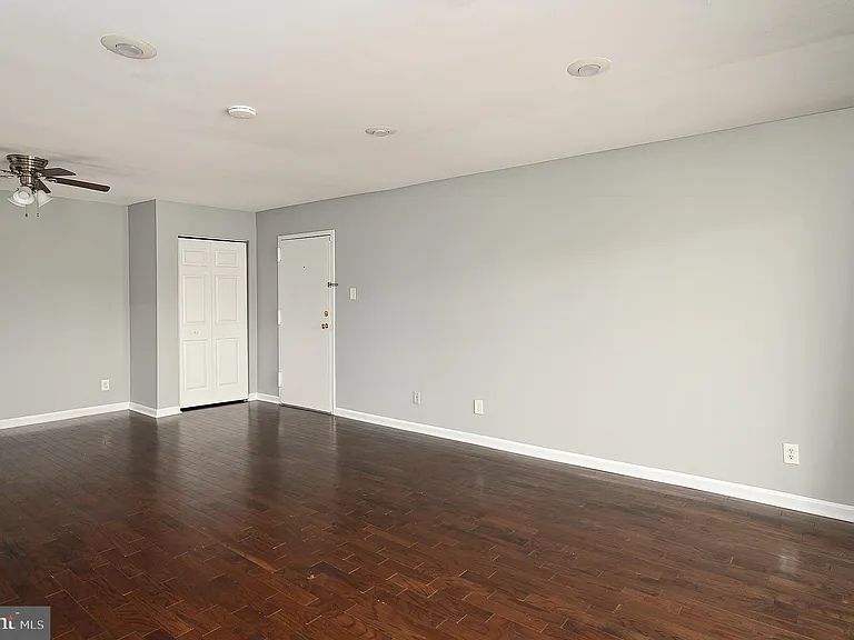 10133 Prince Pl #303-12C — Photo 6