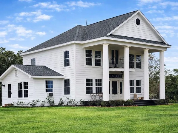 27 Cotton Bayou Cir, Mont Belvieu, TX 77523