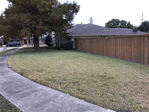 4th image of 1118 Lupine Dr