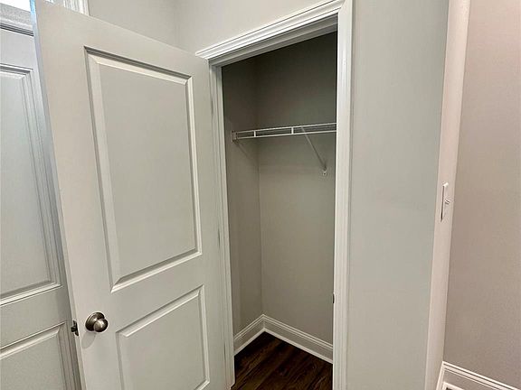 3rd image of 204 Bella Ln #10