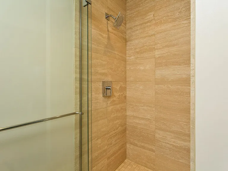 1555 Kapiolani Blvd #1800 — Photo 12