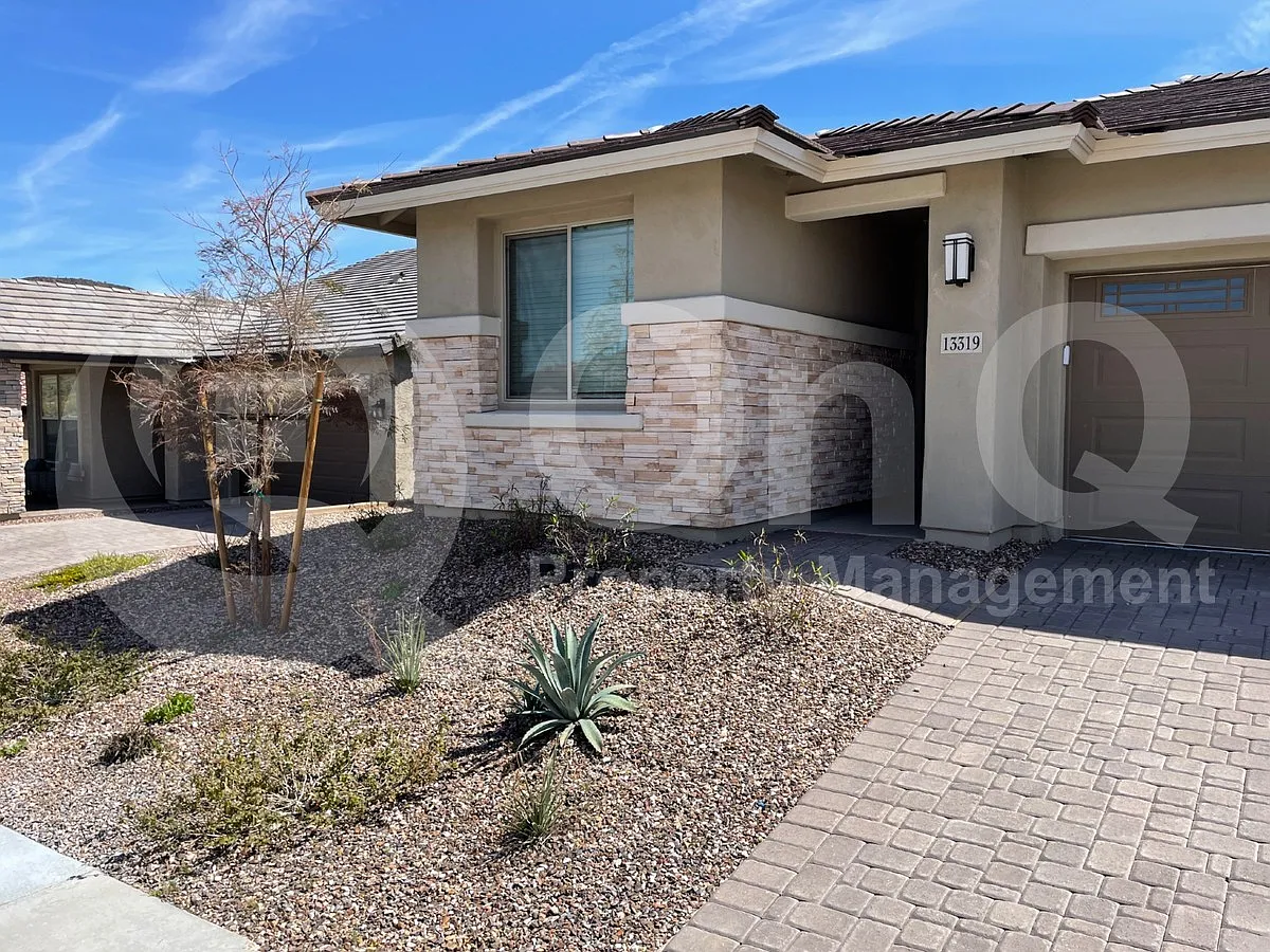 4 bed, 3.0 bath, 1857 sqft, $2,299 — Photo 3