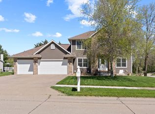 3004 Provence Ln, Muscatine, IA 52761