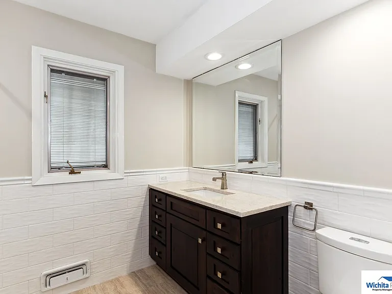 601 N Rutland St — Photo 12