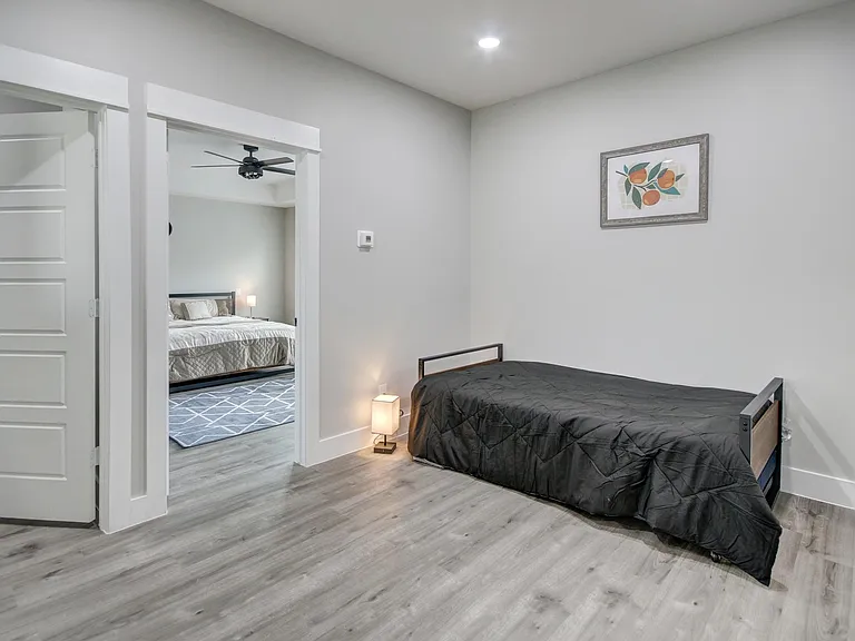 9305 Tower St — Photo 28