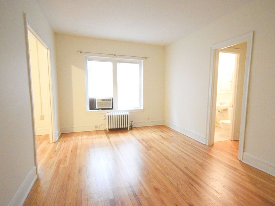 1st image of 2310 Harriet Ave S #303