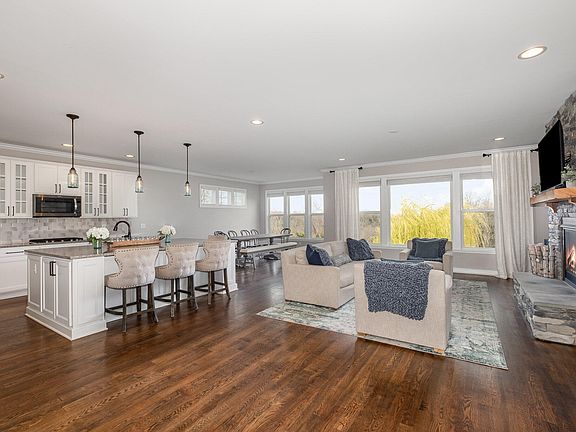 4th image of 7838 Promontory Dr