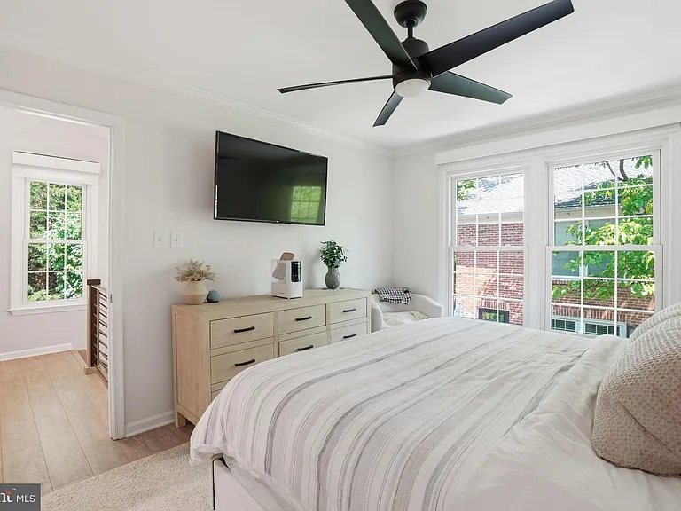 2528 S Walter Reed Dr #5 — Photo 11