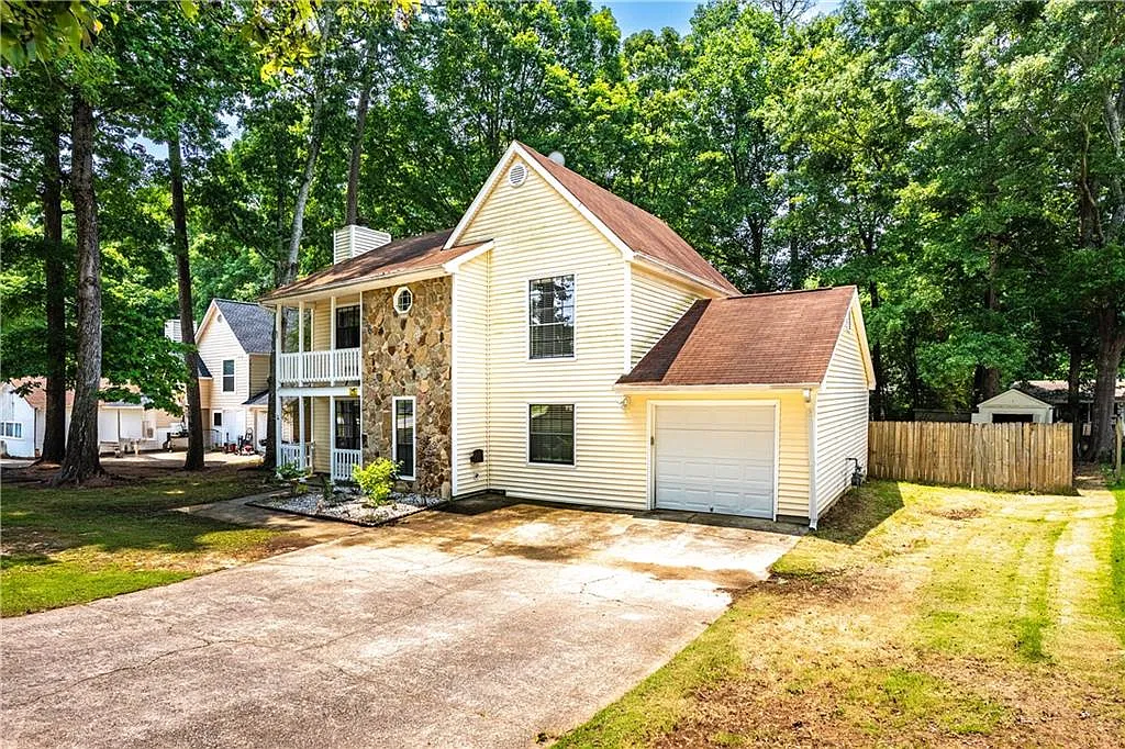 4 bed, 3.0 bath, 1874 sqft, $2,499 — Photo 1