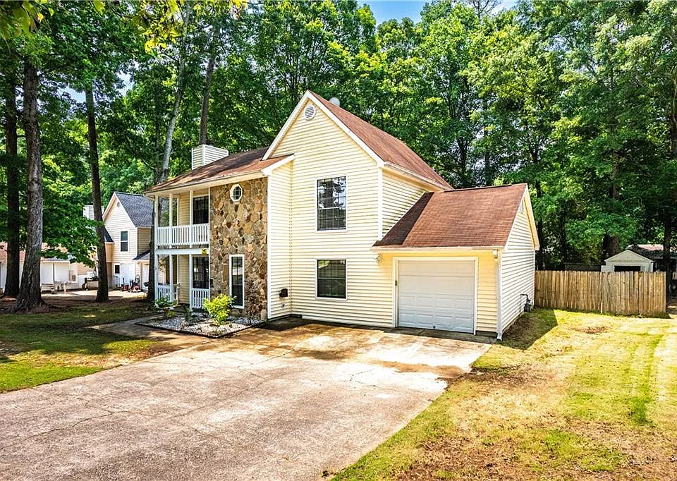 2568 Redfield Dr