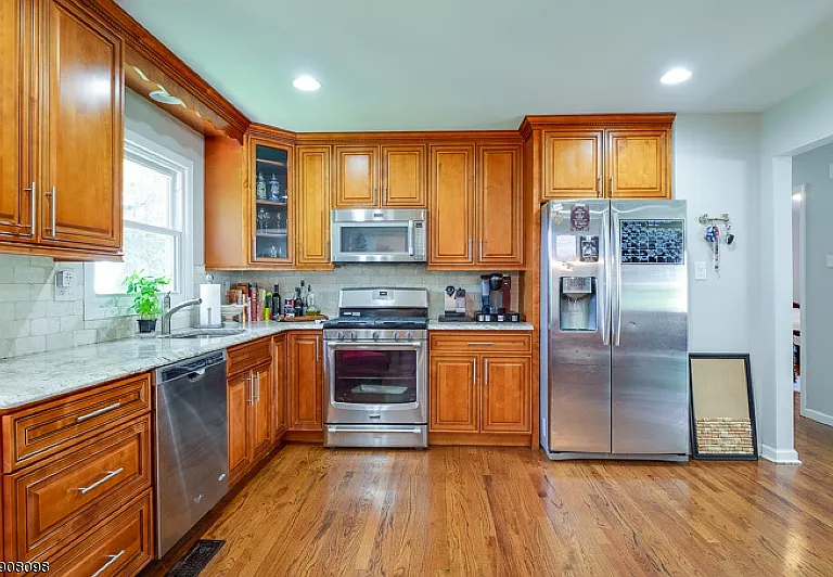 14 Ash Ln — Photo 1