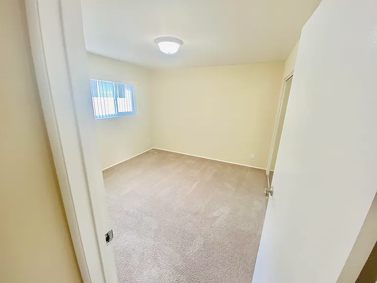 19 Coleman Pl #34 — Photo 7