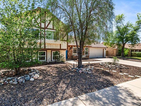 4th image of 1041 E Kristal Way