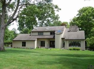 6 Budd Ln, East Greenbush, NY 12061