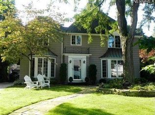 21025 Aberdeen Rd, Rocky River, OH 44116