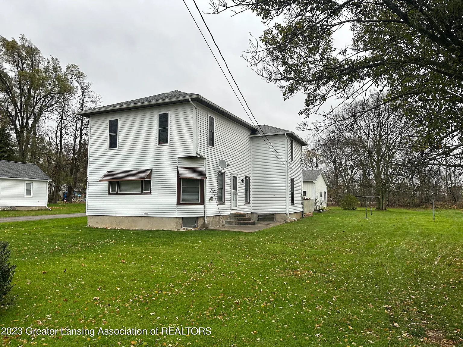 163 Maple St photo 1