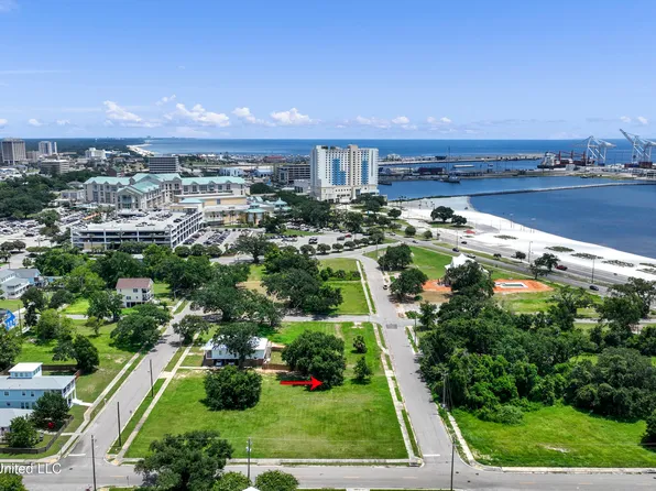 3714 8th St, Gulfport, MS 39501