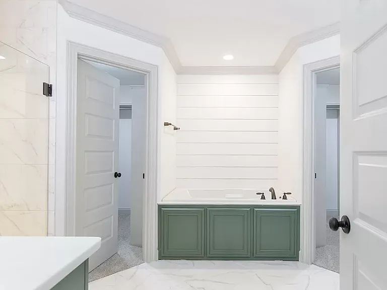 4047 Gramercy Dr — Photo 8