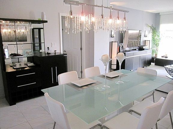 3rd image of 120 Bayview Dr #1812