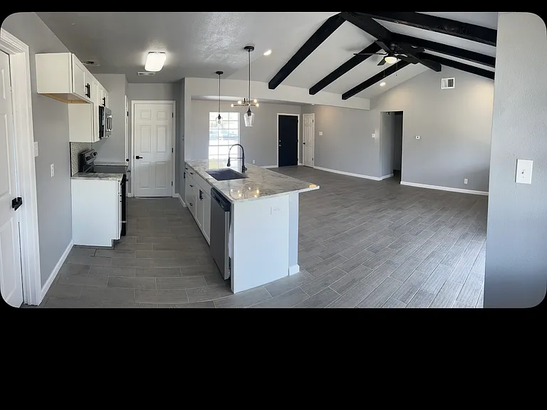 200 Arroyo Dr — Photo 3