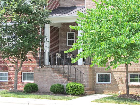 3rd image of 219 Grindstone Dr