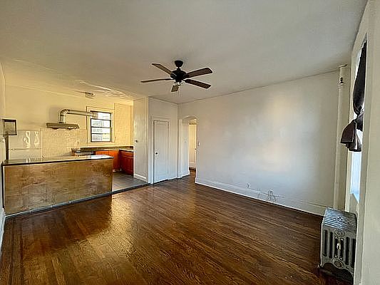 3rd image of 269 Graham Ave APT 3A