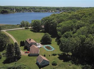 305 River Rd, Mystic, CT 06355