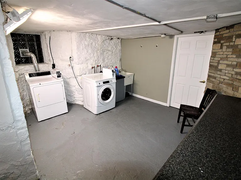 218 Alexander Ave #2 — Photo 16