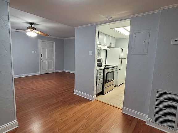 2nd image of 3121 Johnston St APT 124