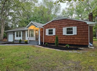 64 Brooksite Dr, Smithtown, NY 11787