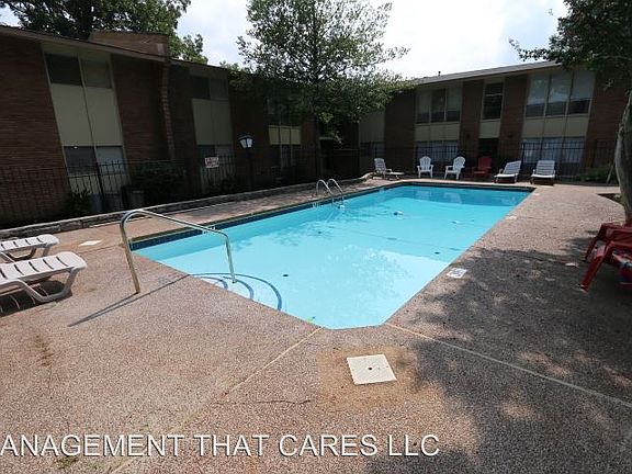 3rd image of 4030 Summer Ave APT 01