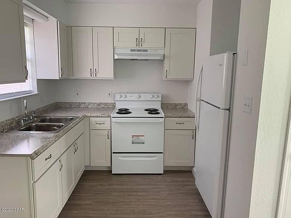 2nd image of 168 N Comet Ave