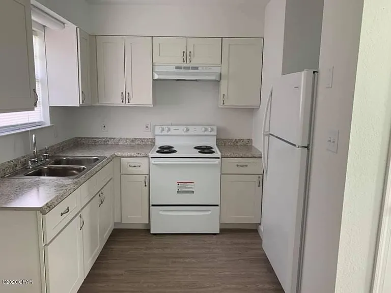 168 N Comet Ave — Photo 20