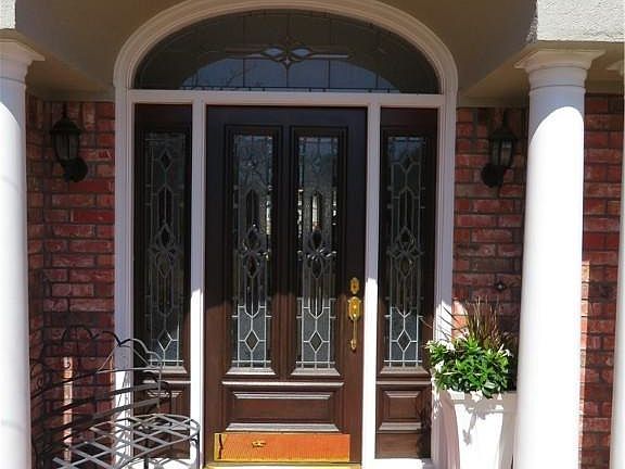 2nd image of 2908 Sleepy Hollow Ln