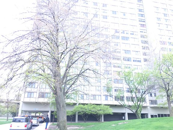 3rd image of 4850 S Lake Park Ave APT 301