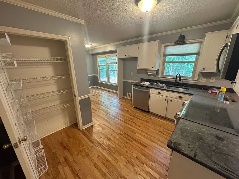 435 Brookstone Dr — Photo 6