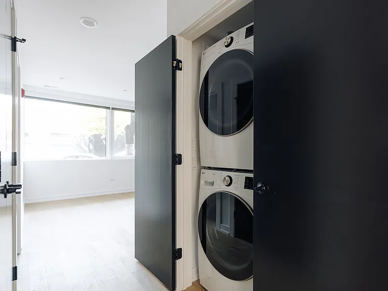 2 Bedroom, 1 Bath - unit 101