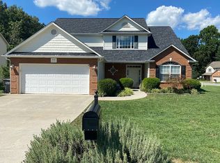 1543 Crescent Oaks Ln, Lenoir City, TN 37772