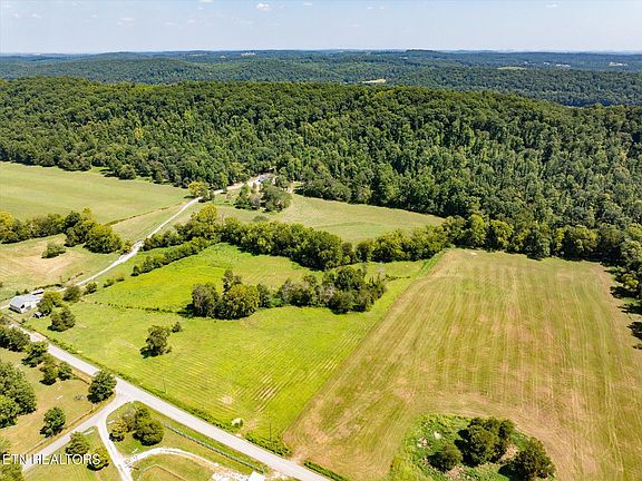4th image of 701 Paint Rock Valley Rd