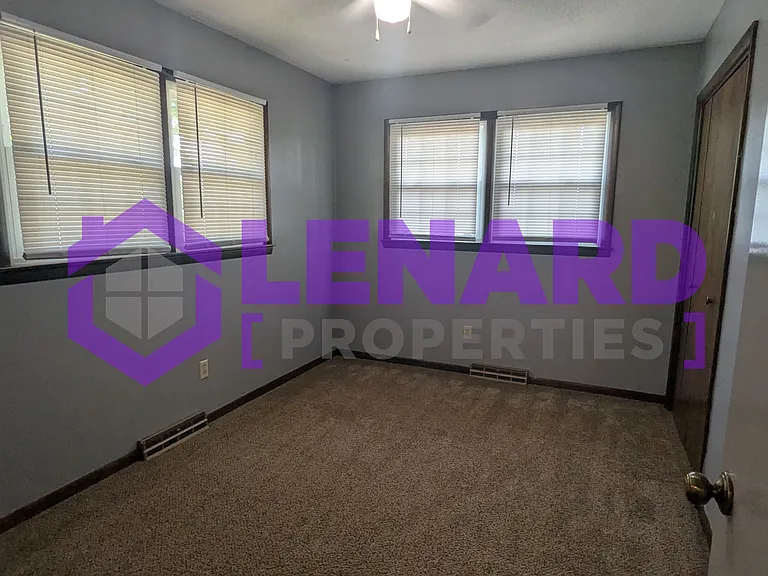 1004 E Auburn Pl — Photo 16
