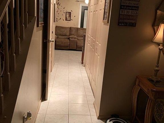 3rd image of 7126 Prestwick Cir N