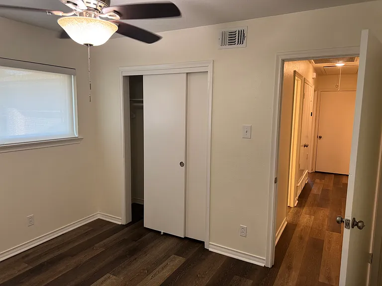 9005 Clearwater Dr — Photo 11