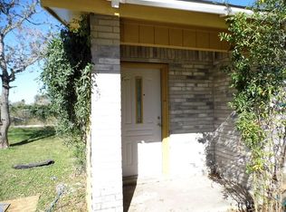 502 E Bessie St #1, Hebbronville, TX 78361