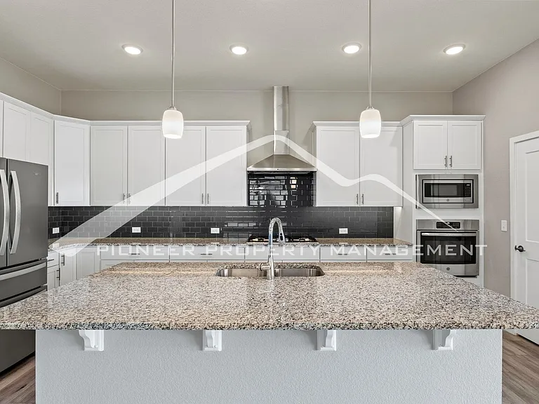 6524 Courtland Pl — Photo 8