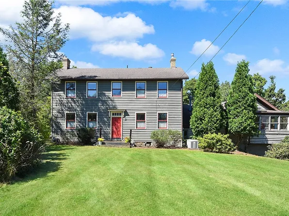 2586 Hilltop Rd, Oakdale, PA 15071