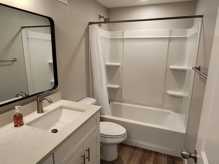 1552 S 210 W — Photo 7
