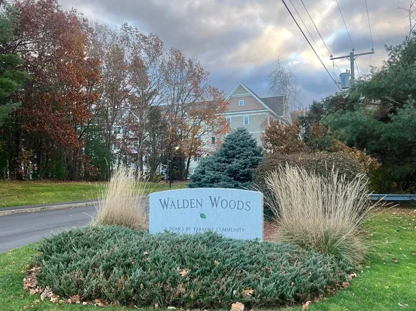 2 Henry David Drive #302, Nashua, NH 03062