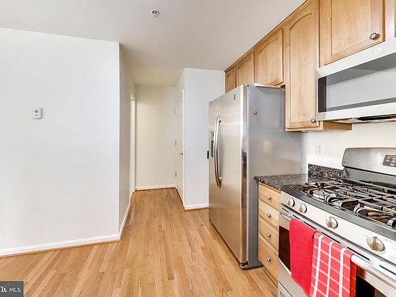 3rd image of 16815 Nuttal Oak Pl